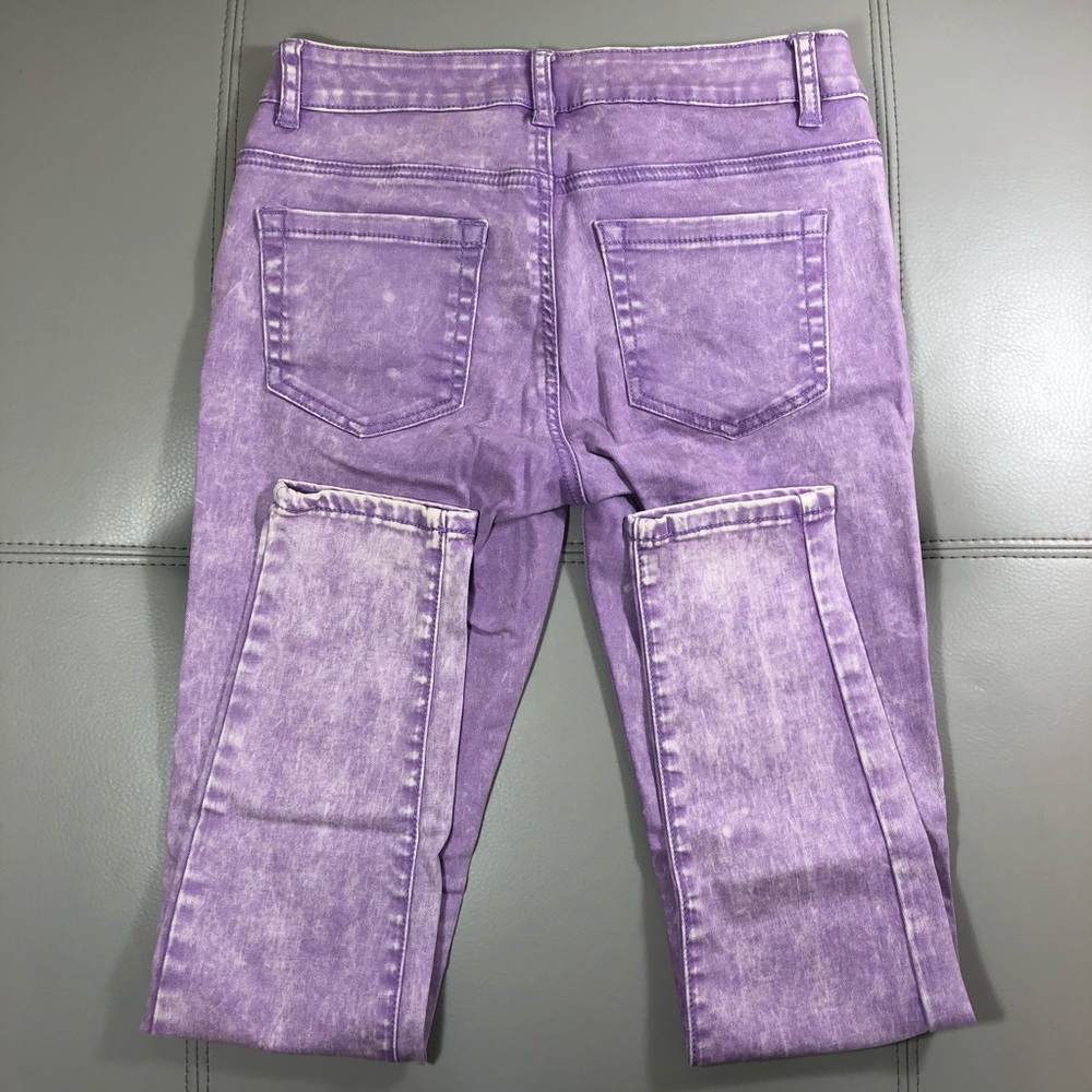 Iris Jeans - Picture 2 of 2